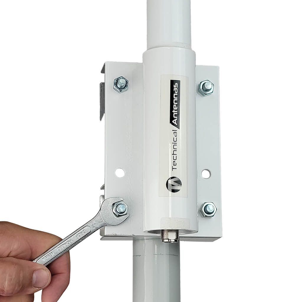 Easily mounts to a J-Pole